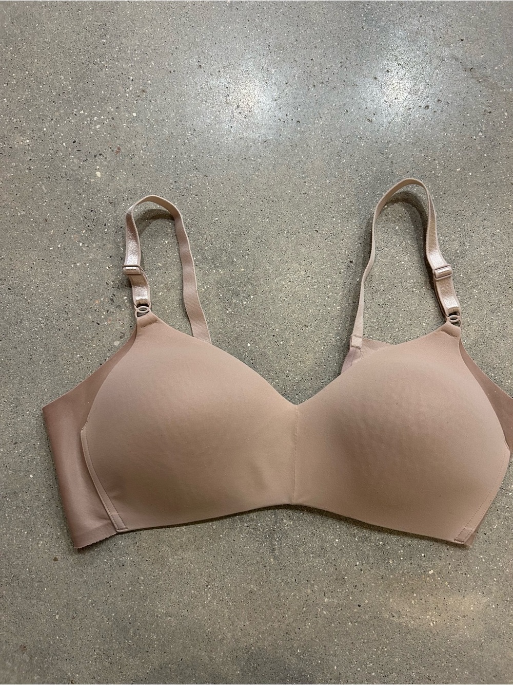 Tan padded bra size 40c
